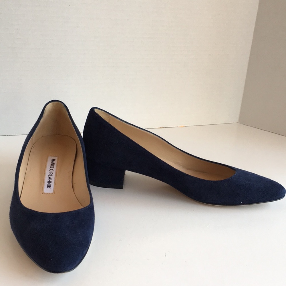 Manolo Blahnik Navy Suede Low Heels